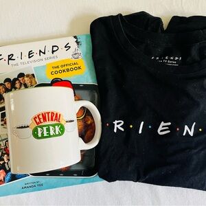 FRIENDS COOK BOOK/ T-Shirt and Central Perk Mug Set